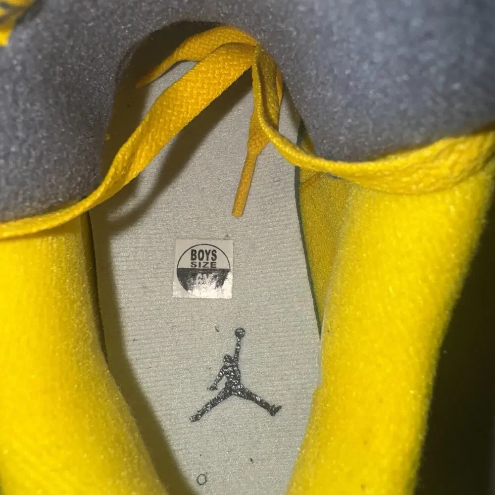 Jordan 4 Size 6Y Lightning‎ Grade School 408452-700 Air Jordan Retro Womens 7.5